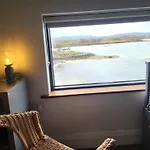 Bed & Breakfast The Boat House 3*