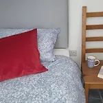 The Boat House Bed & Breakfast 3*