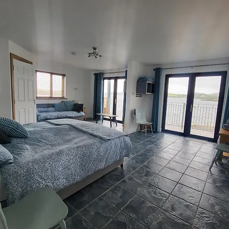 The Boat House 3*